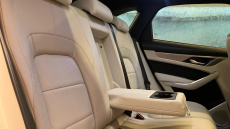 Jaguar F-Pace 2.0 D200 R-Dynamic SE Black 5dr Auto AWD Diesel Estate